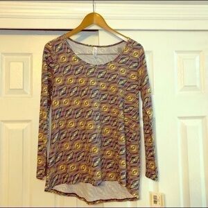 Lularoe Lynnae Long Sleeved Tee NWT size Small